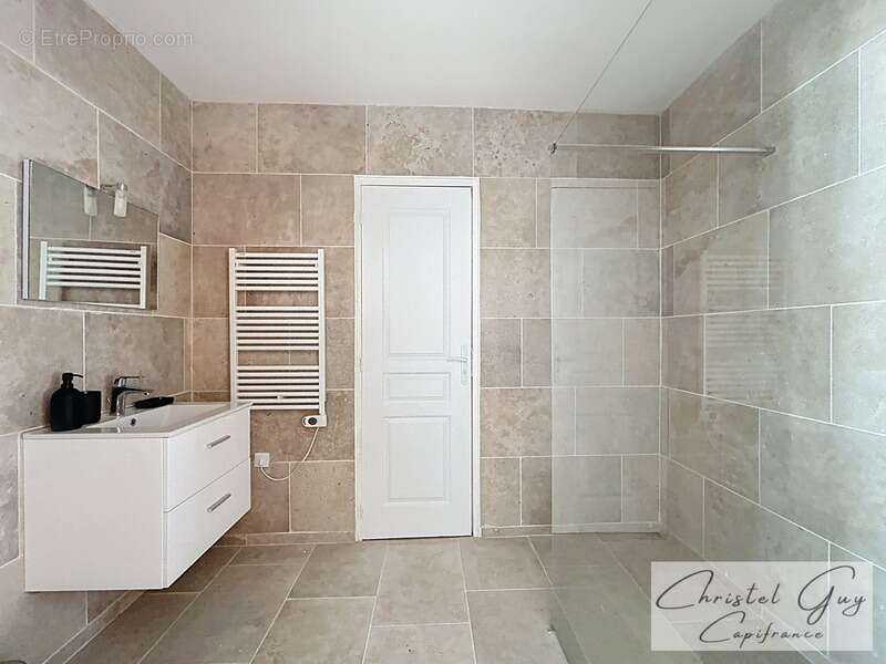 Vaas (72500) - Propriété de Charme 1910 de 175 m² + Maison d'amis, 7 Pièces, Terrain de 1260 m², Idéale Résidence Principale ou  - photo 17