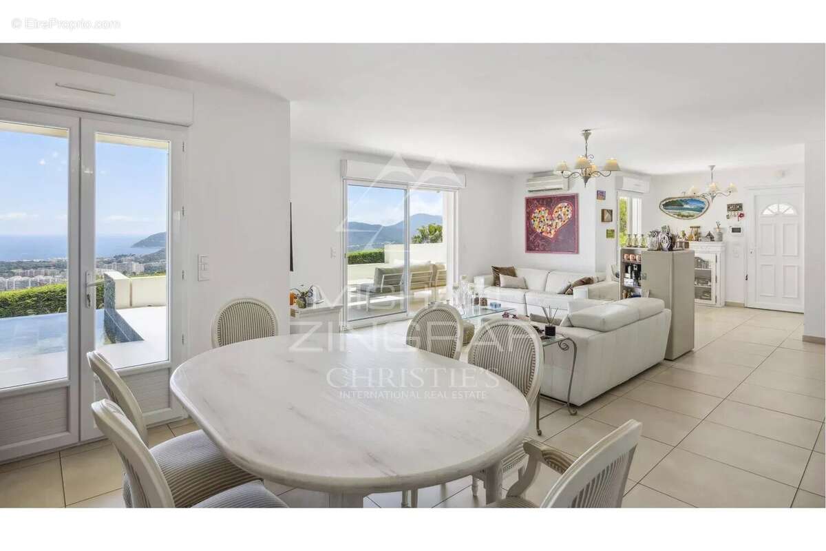 Maison à MANDELIEU-LA-NAPOULE