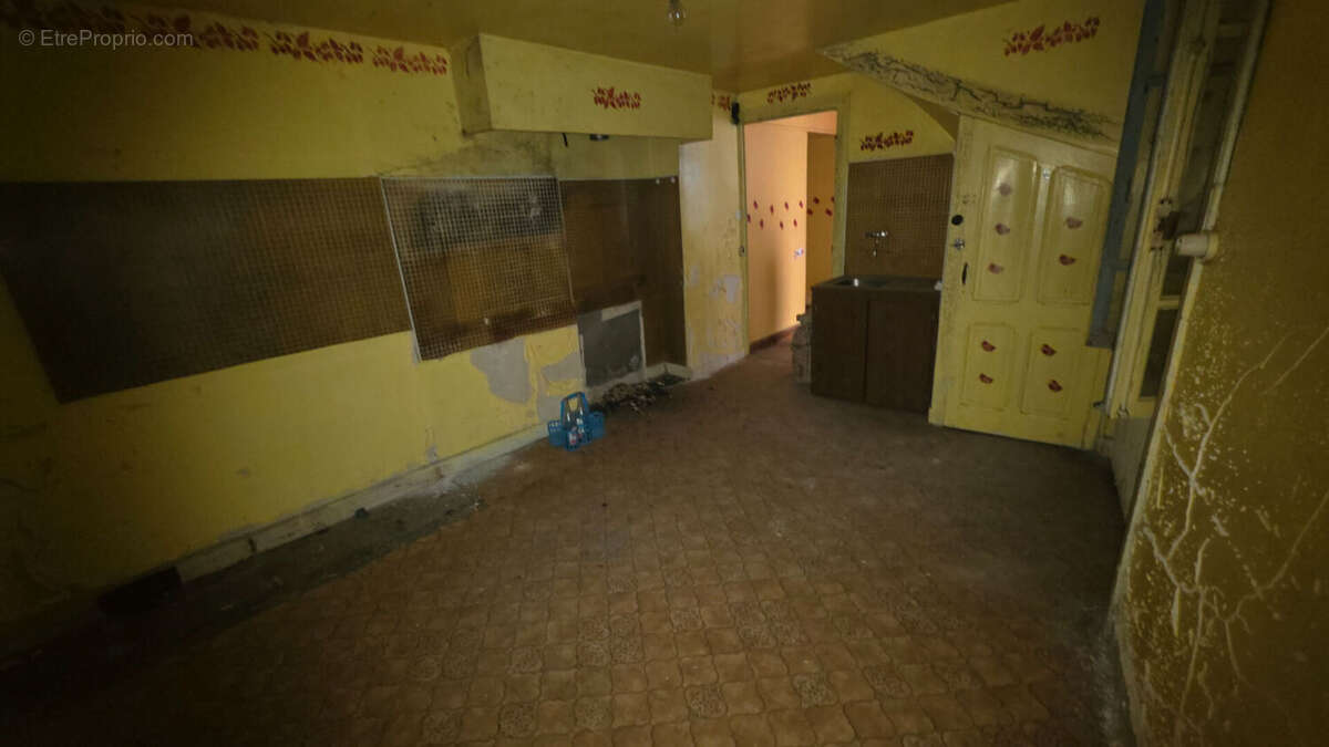 Maison à COUSSAC-BONNEVAL