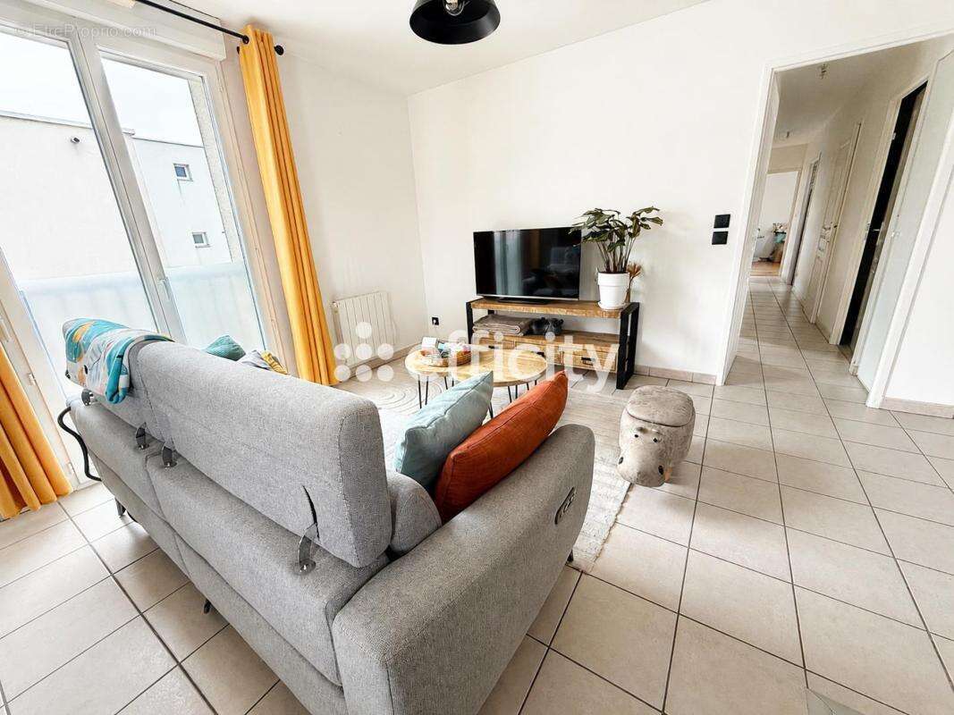 Appartement à CHENOVE