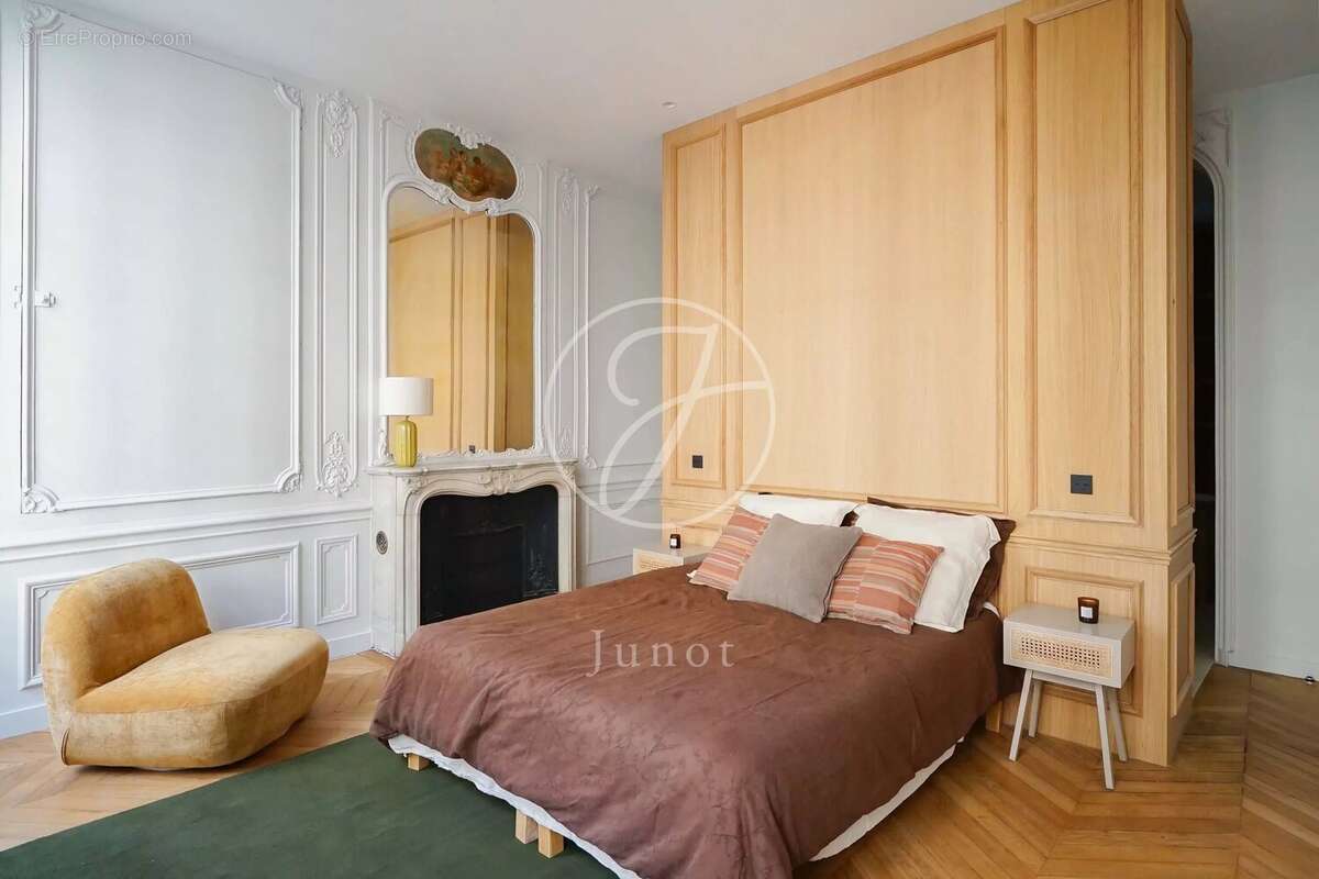 Appartement à PARIS-9E