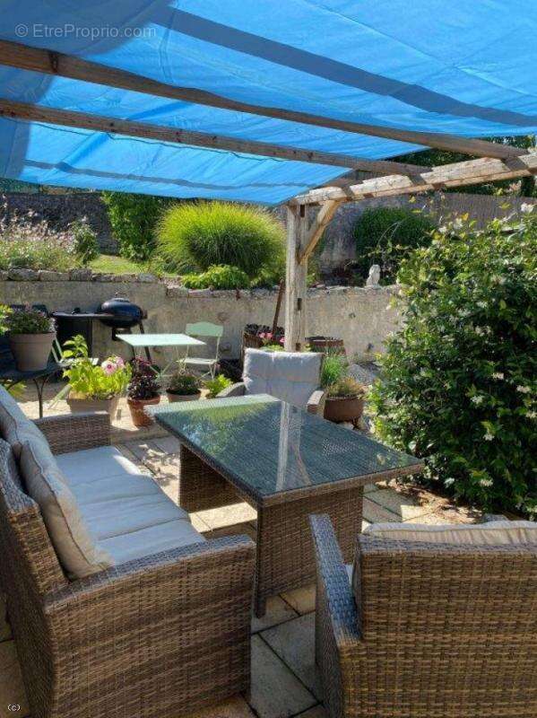 Maison à NANTEUIL-EN-VALLEE