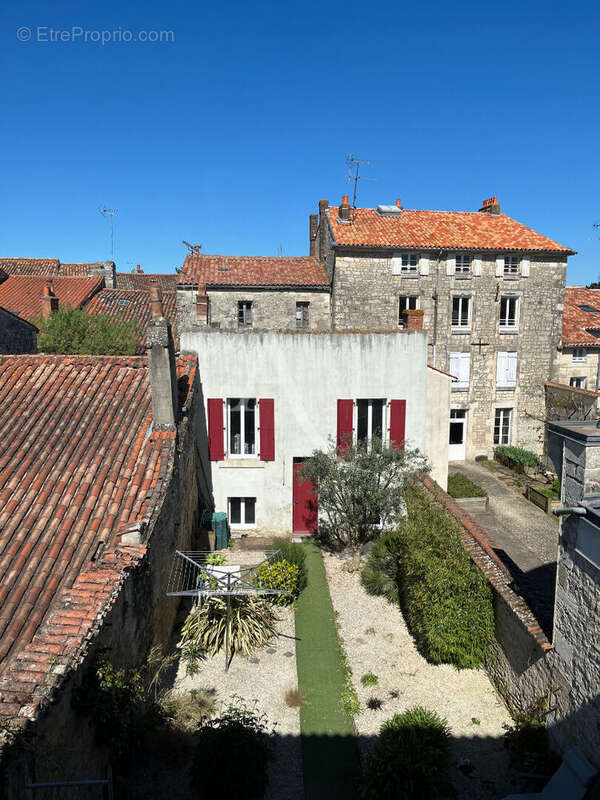 Maison à FONTENAY-LE-COMTE