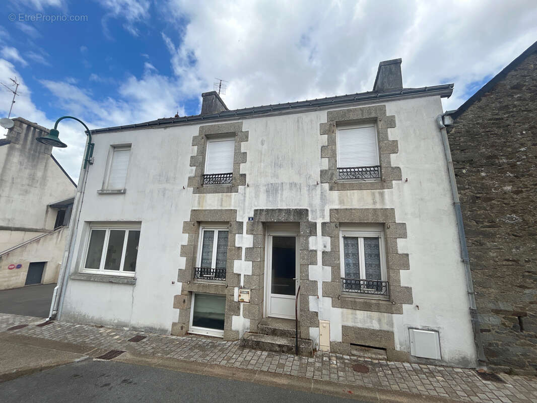 Maison à vendre cœur du bourg de noyal-pontivy ! idéal investisseur - photo 2