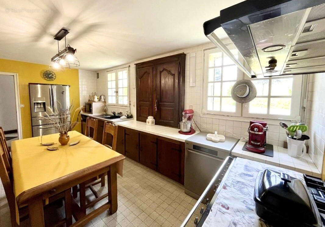 CUISINE - Maison à ANSAC-SUR-VIENNE