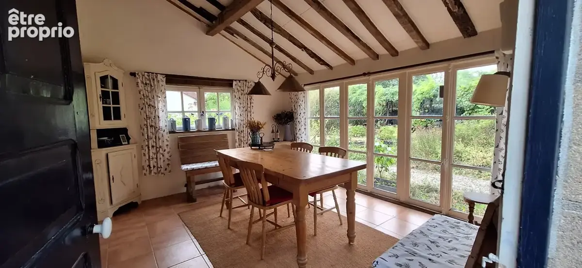 Chappes   Maison de caractère, grande grange, verger et superbe vue sur la campagne - photo 8