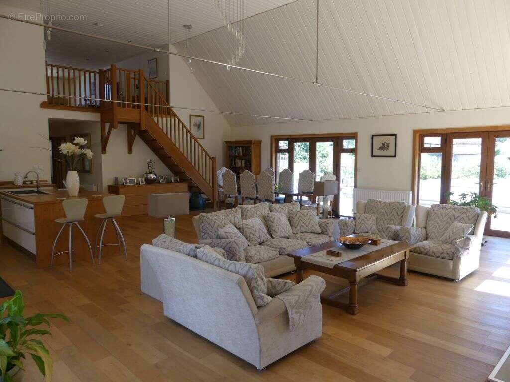 Maison à SAINT-ROMAIN