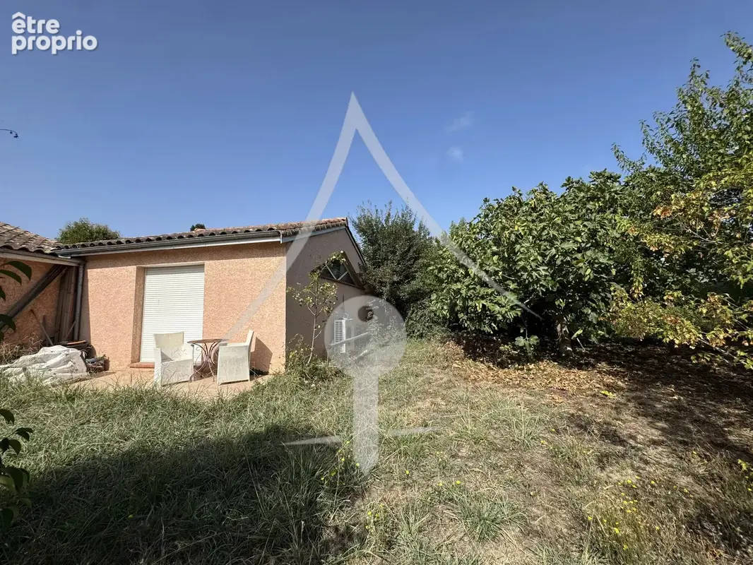 MAISON DE PLAIN-PIED T5 avec grand jardin, piscine et dépendance - photo 18