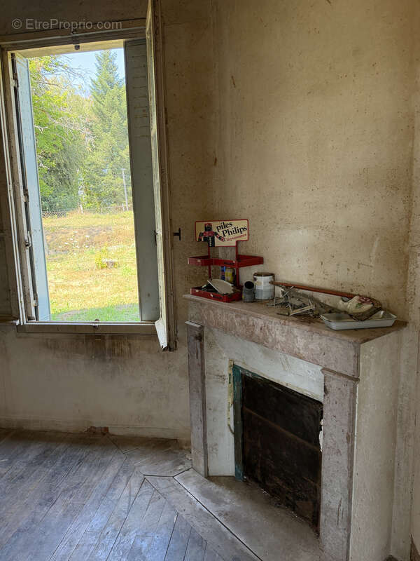 Maison à rénover avec terrain - photo 7