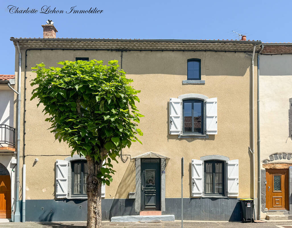 Maison à PONT-DU-CHATEAU