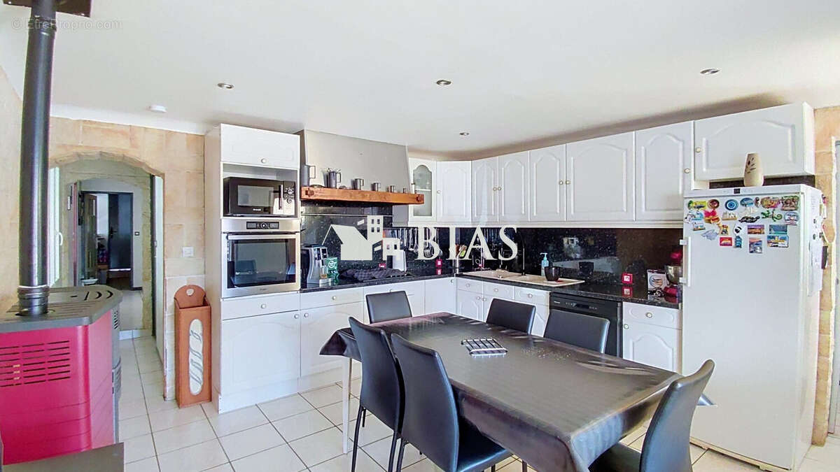 Maison 159 m² à Saint-Ouen-De-Thouberville  - photo 2