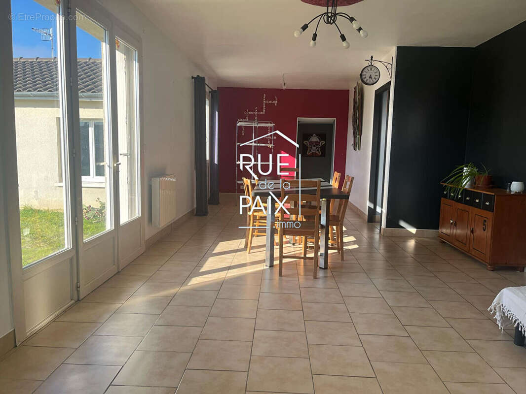 Maison à VOUNEUIL-SUR-VIENNE