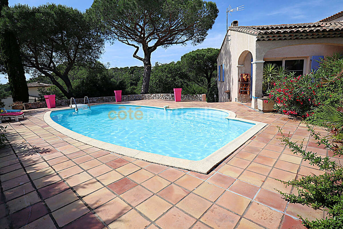 Maison à FREJUS