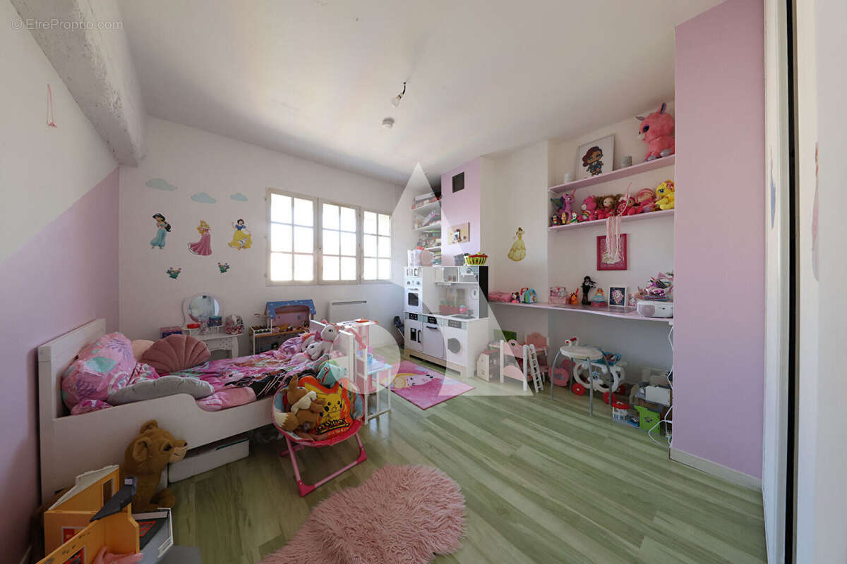 Maison à CORBEIL-ESSONNES