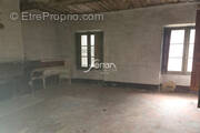 Appartement à SALERNES