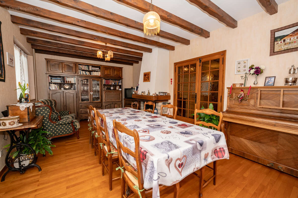 Maison à VUILLECIN