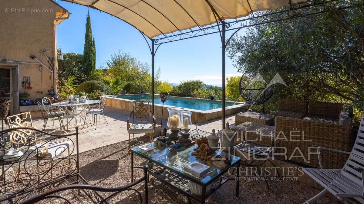 Maison à SPERACEDES