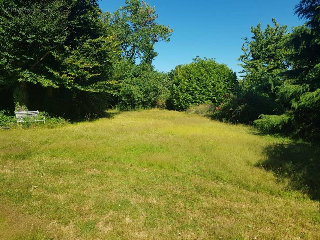 Terrain à GENAS