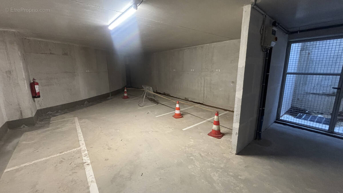 Parking à MARSEILLE-8E
