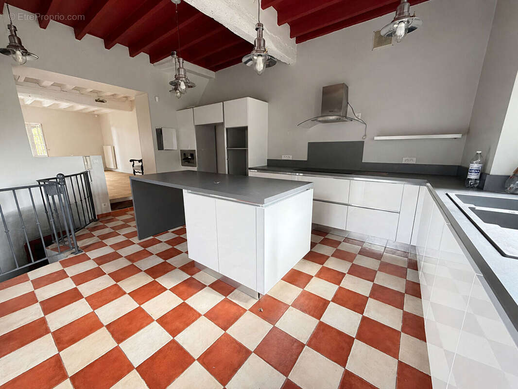 Maison à LINAS