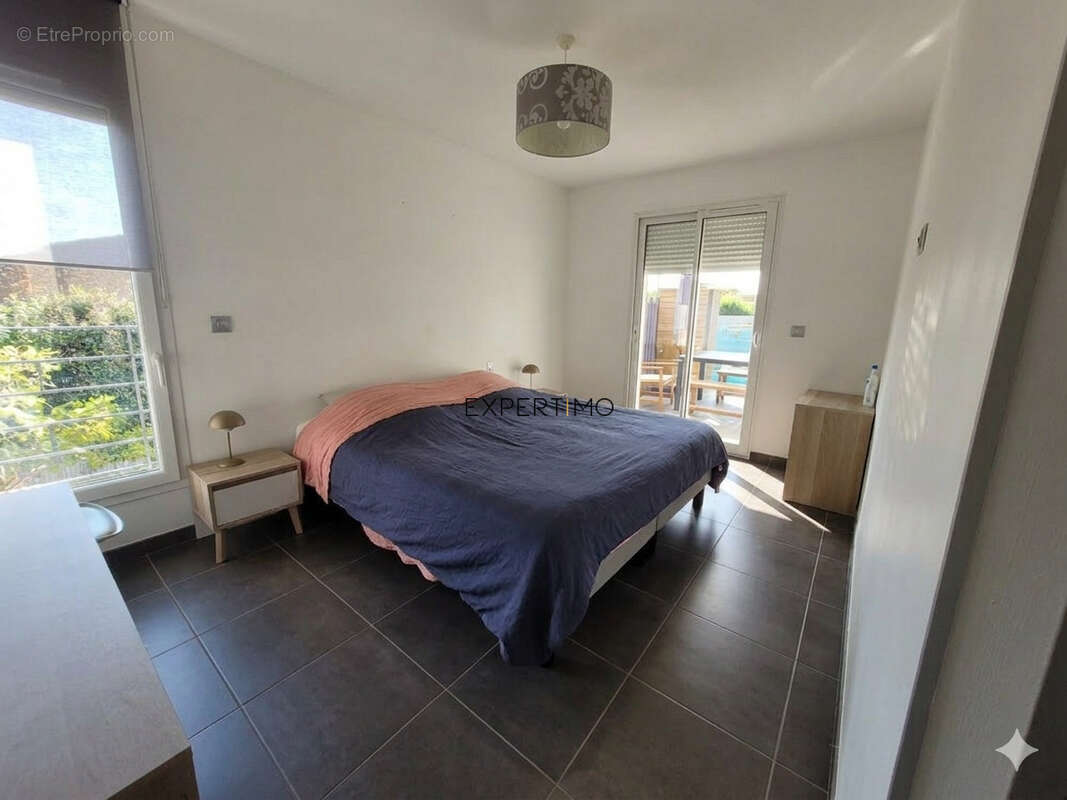 Villa  de plain-pied avec piscine - photo 9