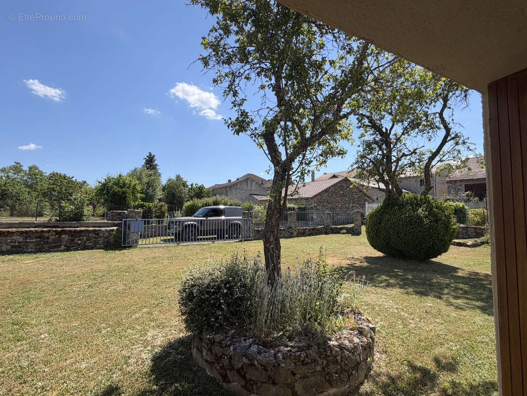 Exclusivité 152 : Maison T5, Chambon-le-Château. - photo 5