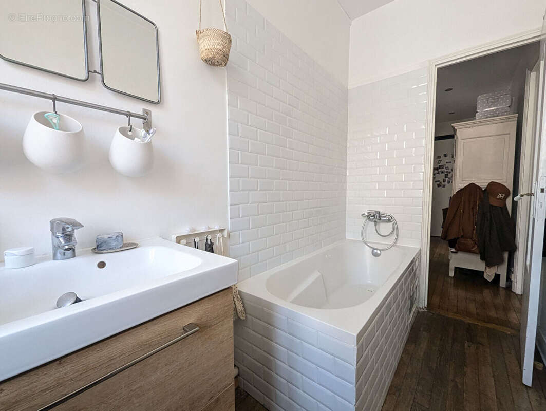 Appartement à FONTENAY-SOUS-BOIS