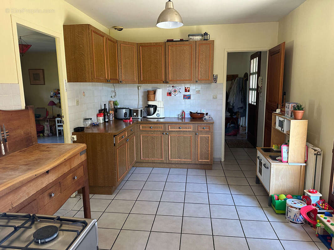 Maison à GREZIEU-LA-VARENNE