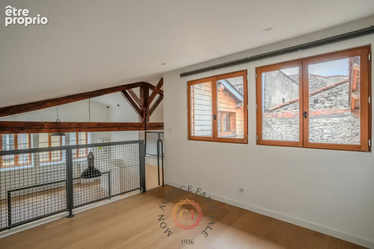Appartement type Loft T5 à vendre RIOM centre historique - photo 6