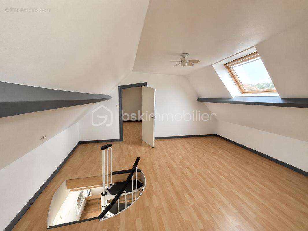 À vendre – Ancienne longère de 105 m² sur 966 m² de terrain – Secteur recherché de Saint-Léonard - photo 13