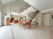 Maison à NEUVILLE-SUR-SARTHE