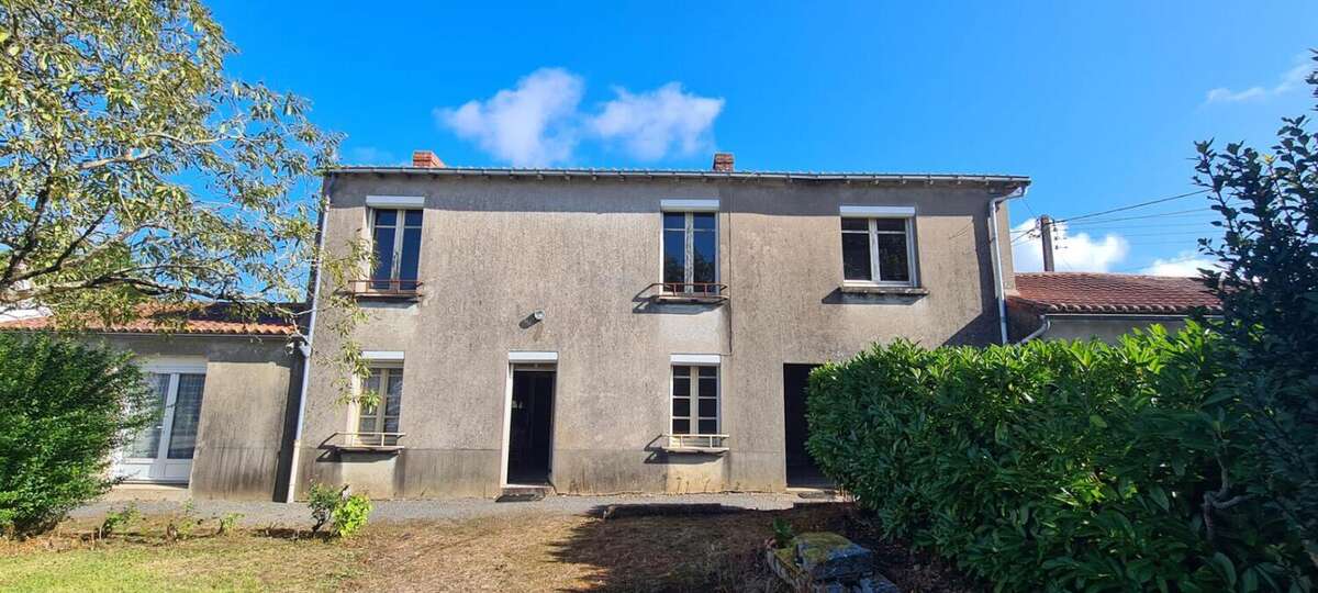 Maison Mouzillon 7 pièces, 4 chambres, garage, dépendances, 132 m2 - photo 2