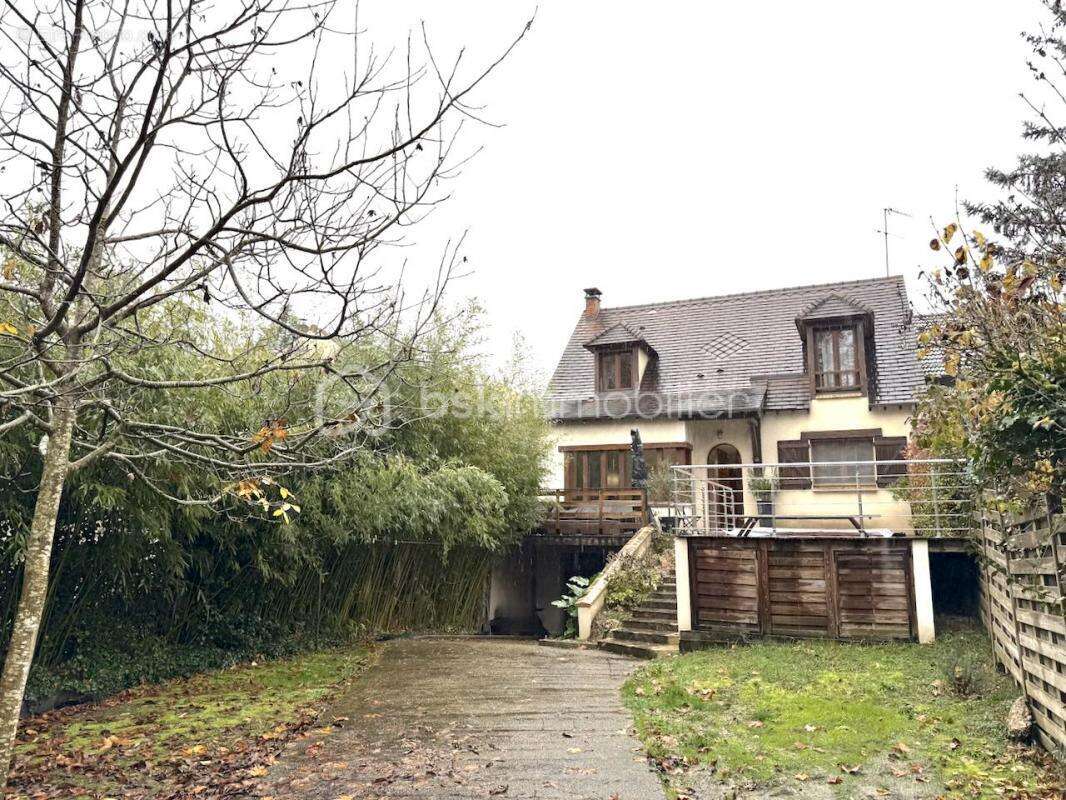 Maison à VILLIERS-SUR-ORGE