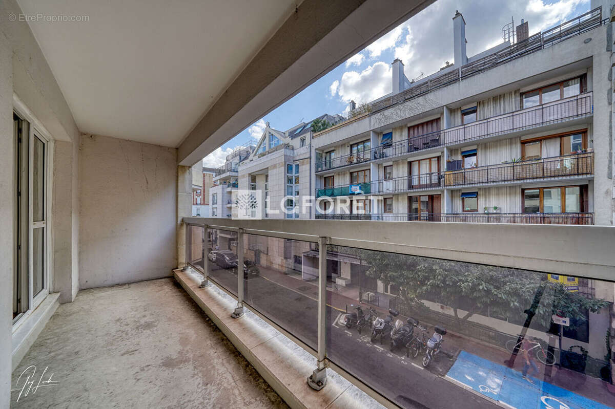 Appartement à LEVALLOIS-PERRET