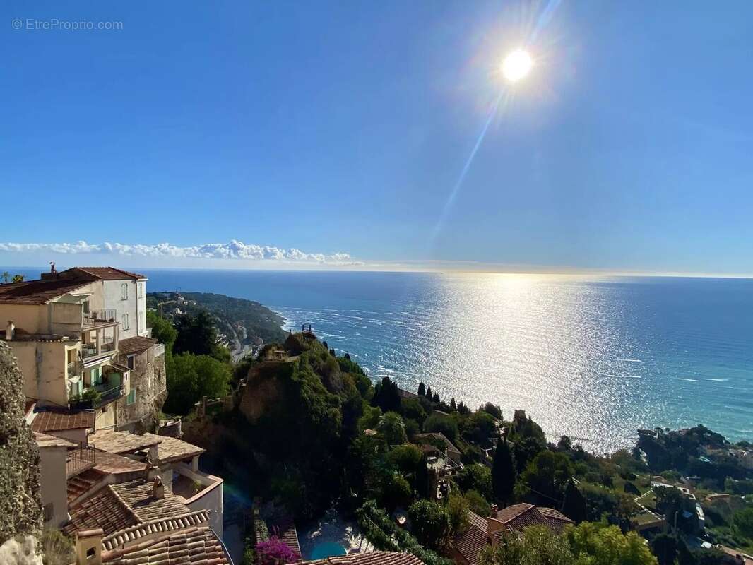 Appartement à ROQUEBRUNE-CAP-MARTIN