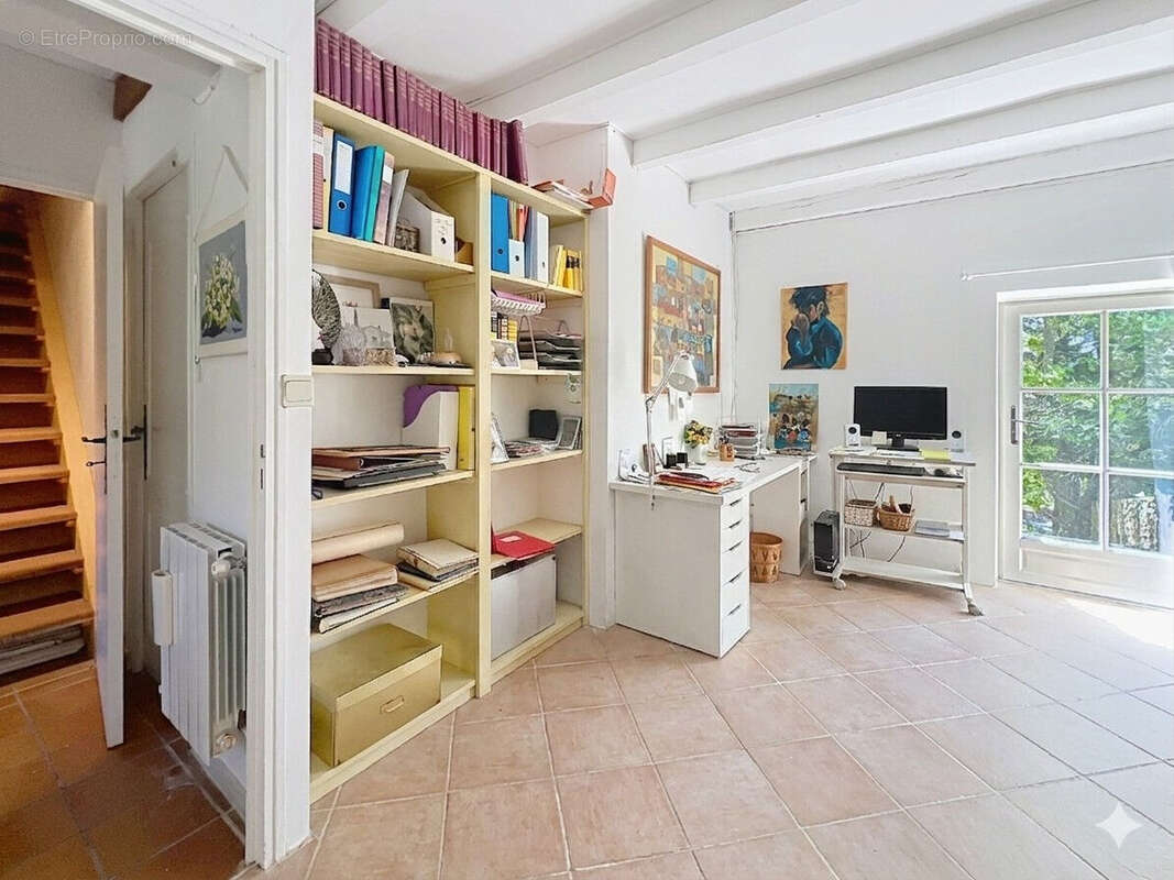 Maison à CABRIERES-D'AIGUES