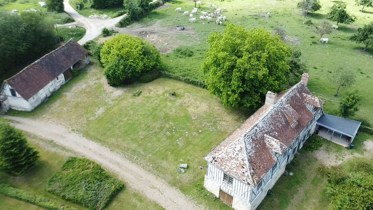 Manoir de Caractère Pierre et Colombages - 7 pièces dont 5 chambres - Dépendance - photo 18