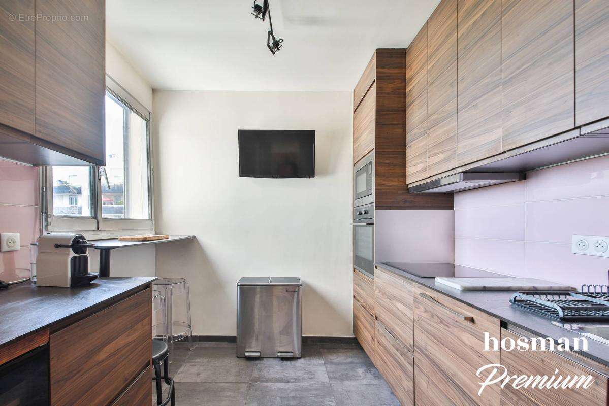 Appartement à COURBEVOIE