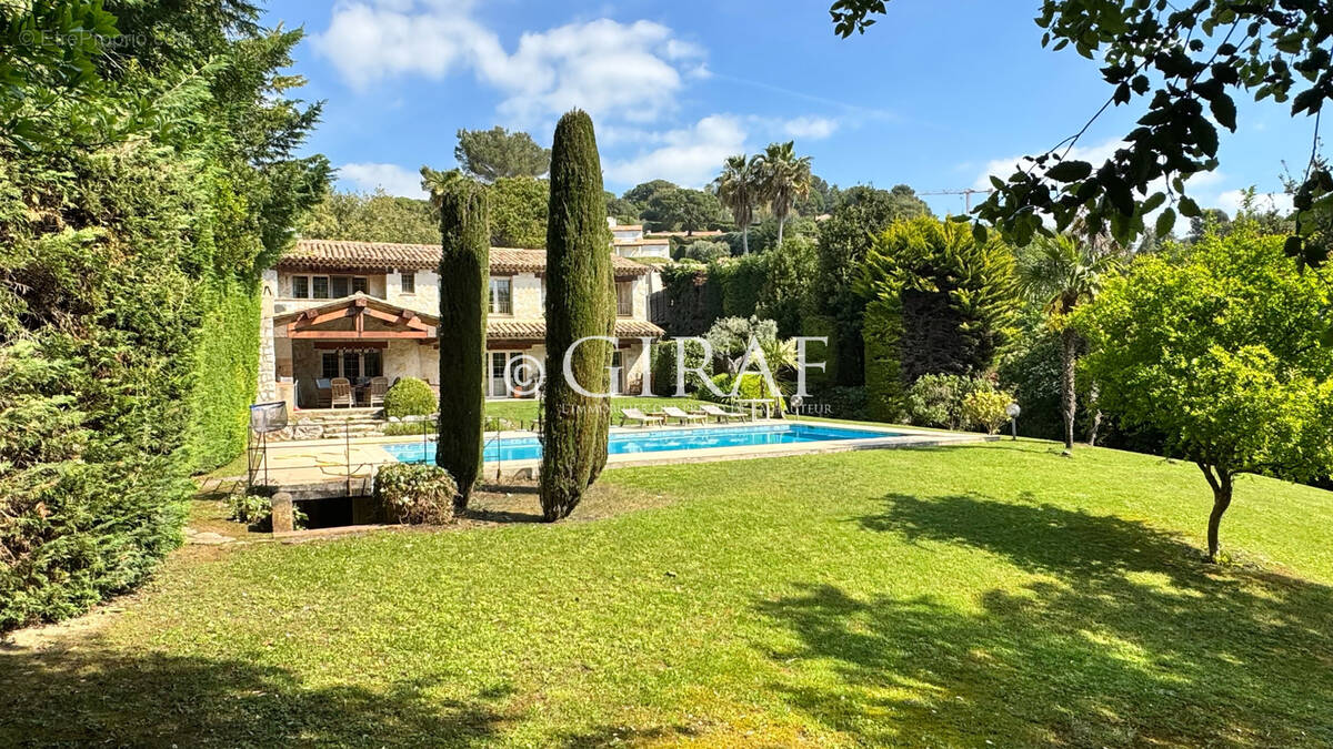 Maison à LA COLLE-SUR-LOUP