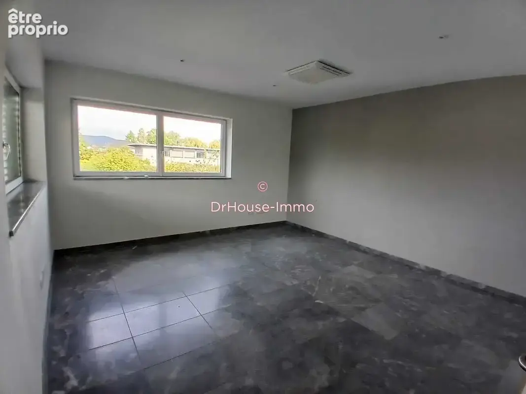 Commerce 365 m² à vendre à Wettolsheim (68920) - photo 32