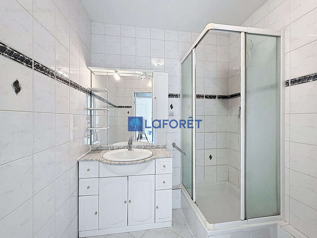 Appartement à CHILLY-MAZARIN