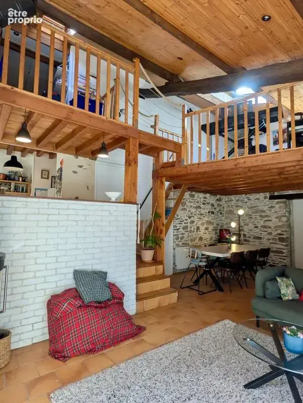 Maison de caractère 85 m2  Pierre & poutres  Jardin arboré - photo 3