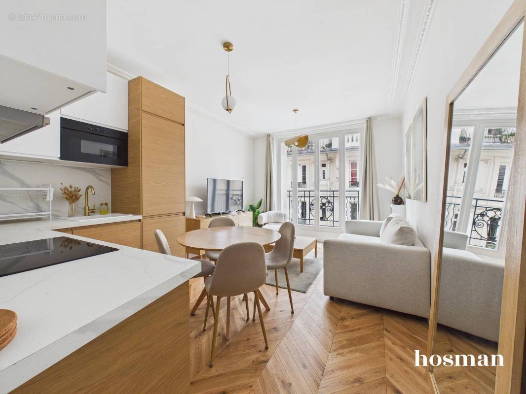 Appartement à PARIS-7E