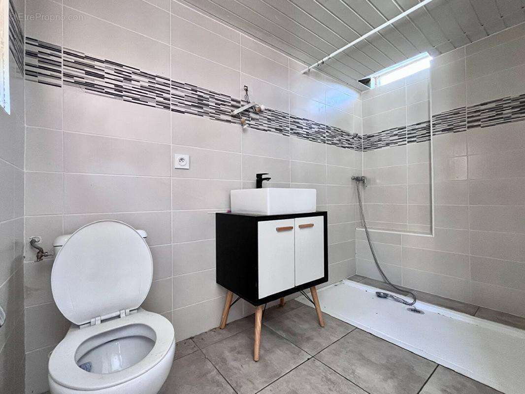 Maison de plain-pied de 95 m² environs avec travaux à prévoir sur un terrain de 509 m² proche de l'aéroport - photo 16