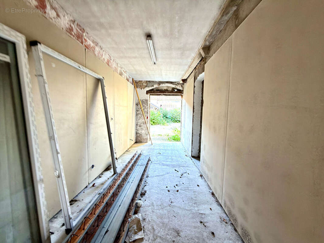 Local commercial 373m² à égreville - photo 13