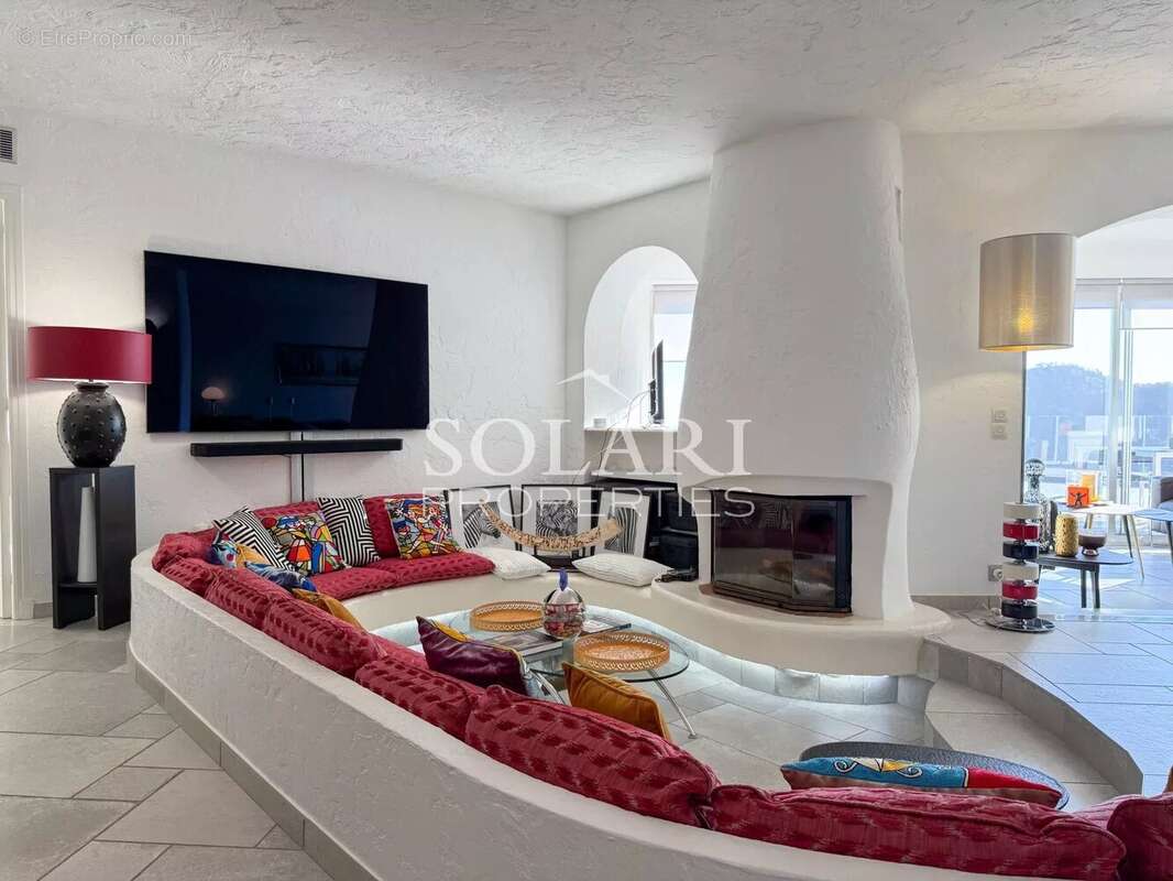 Maison à MANDELIEU-LA-NAPOULE