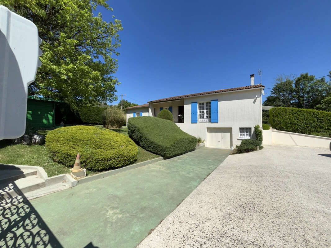 Maison à SAINT-BRIS-DES-BOIS