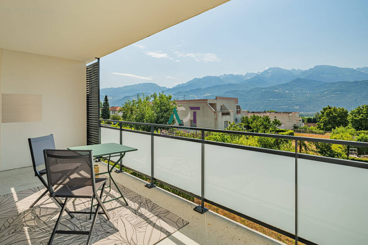 Appartement à SAINT-ISMIER