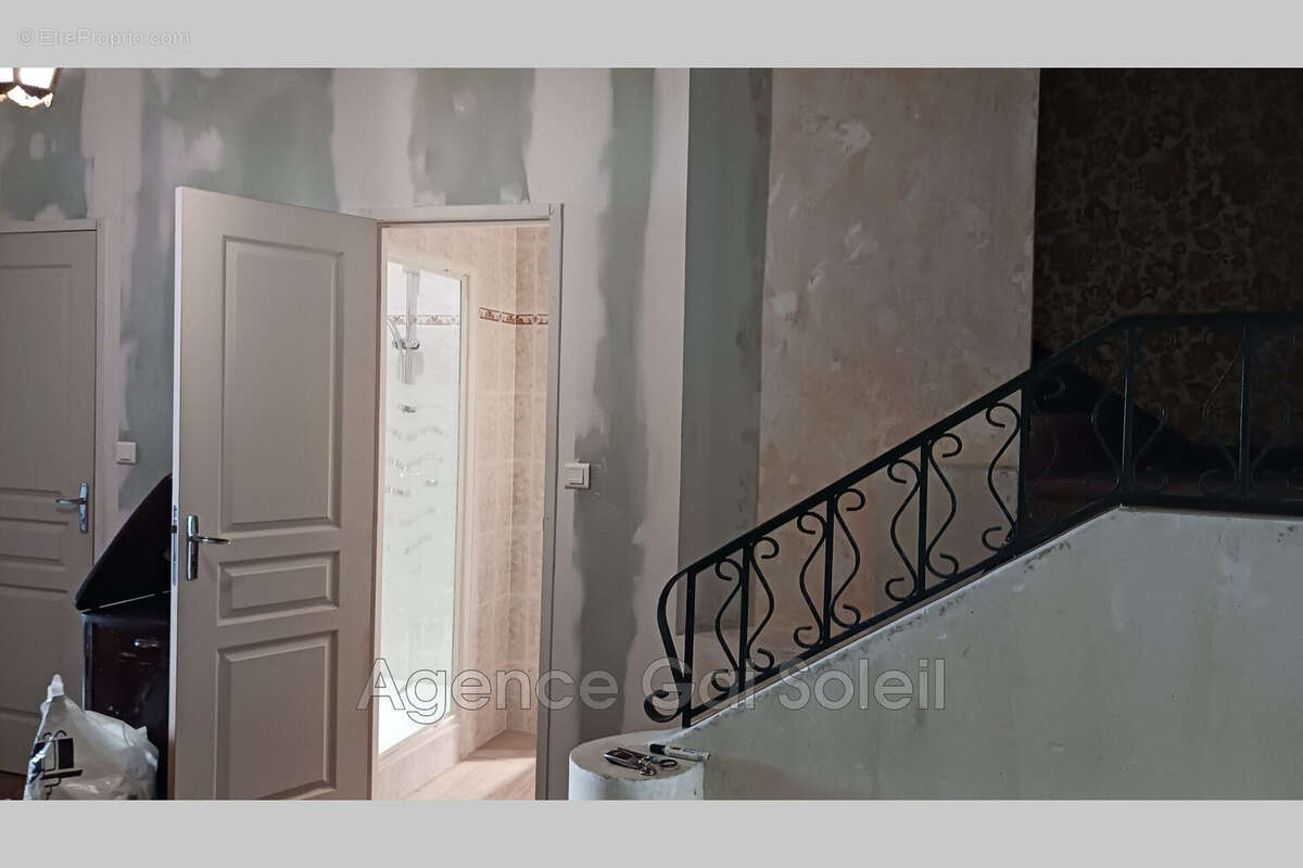 Maison à NISSAN-LEZ-ENSERUNE