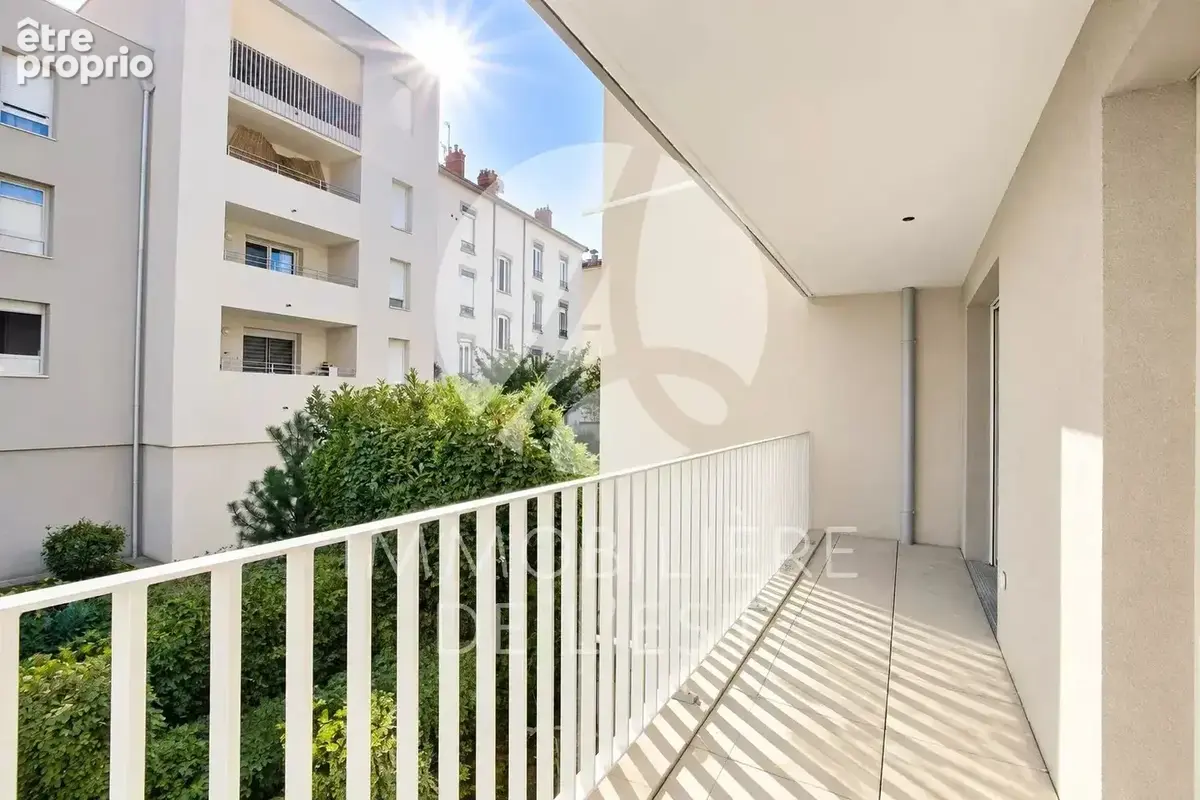 T2 - LYON 8e - 44m² - photo 6